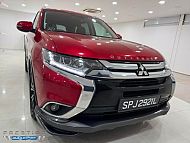 Mitsubishi Outlander 2.4 CVT 4WD Sunroof Facelift 2017 Red Rear Entertainment